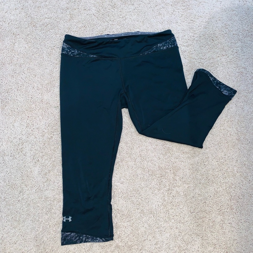 Under Armour Fitted Capri Leggings - large